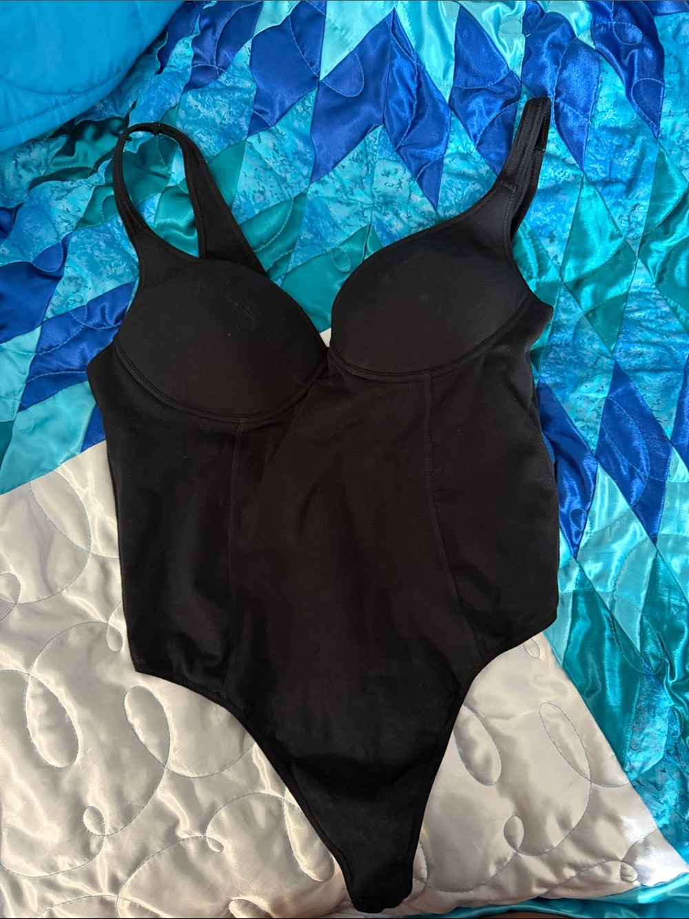 House of CB L+ Pull On Bodysuit, Built In Bra Style. Sleek & Sexy! 🖤